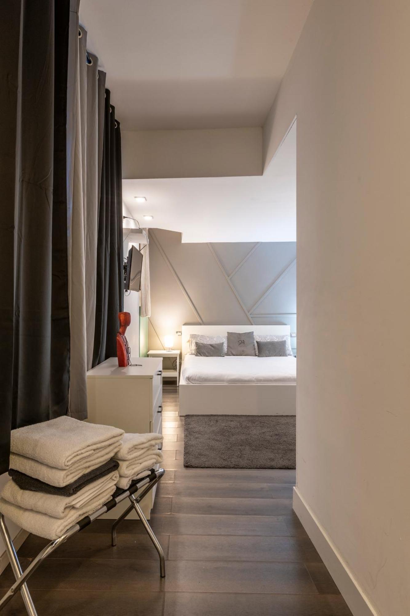 Design Apartment With Private Pool Exclusive Use - Stelvio 21 Милан Экстерьер фото